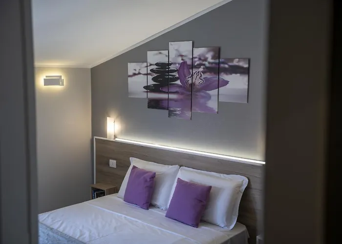 Orchidea For Tourists Hesperia Hosp * Modena