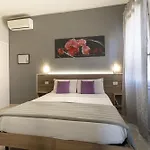 Orchidea For Tourists Hesperia Hosp