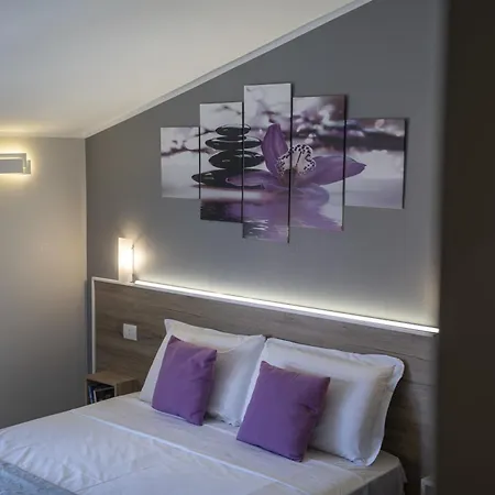 Orchidea For Tourists Hesperia Hosp * Modena
