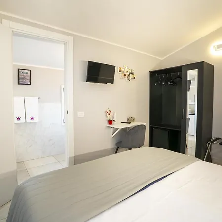 Orchidea For Tourists Hesperia Hosp * Modena