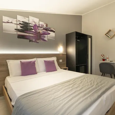 Orchidea For Tourists Hesperia Hosp * 모데나
