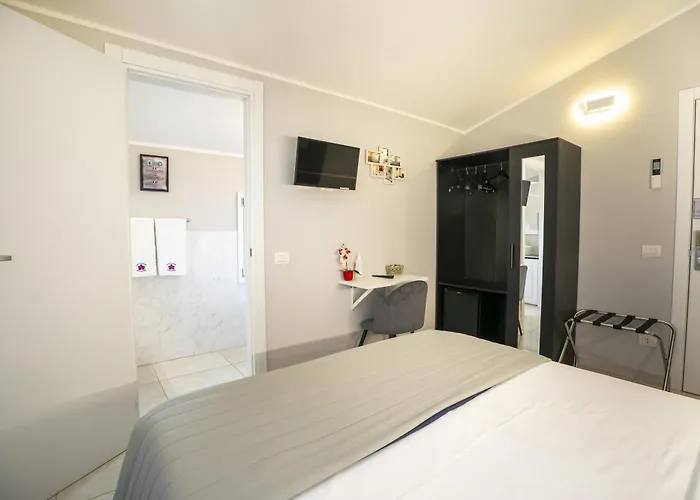 Orchidea For Tourists Hesperia Hosp * 摩德纳