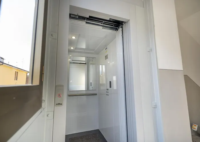 Orchidea For Tourists Hesperia Hosp 招待所 摩德纳